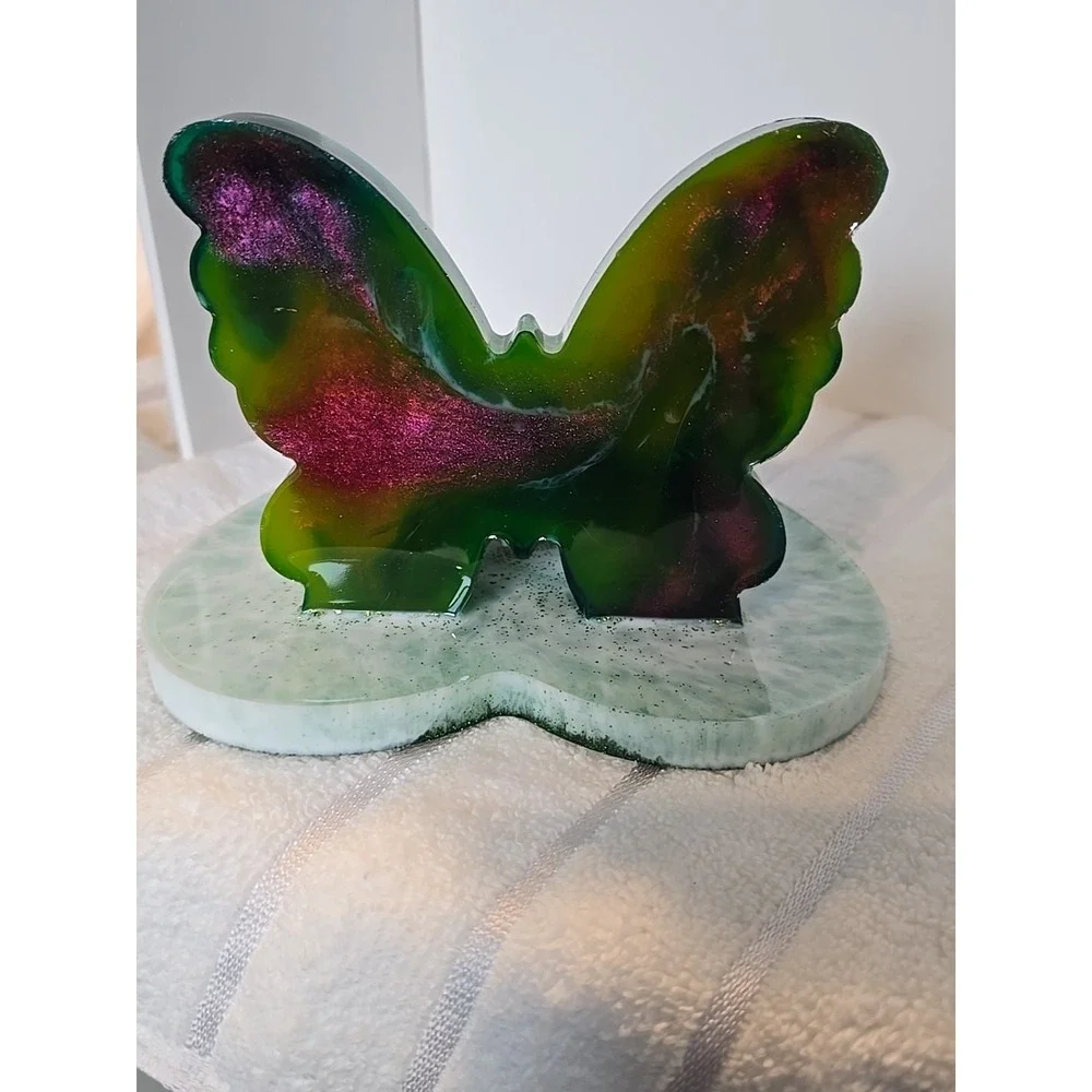Handmade resin heart